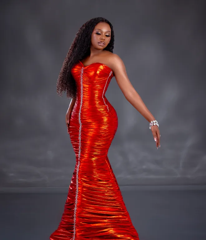 Elisha Red Label photo 3