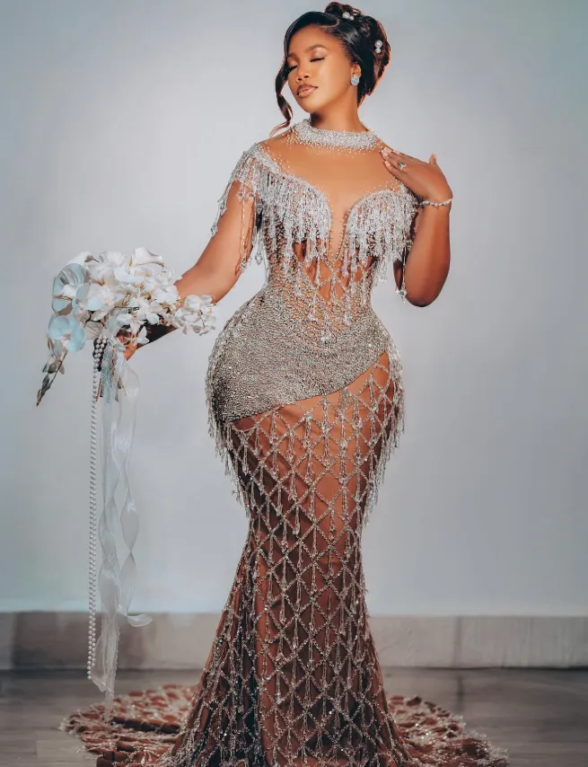 Elisha Red Label photo 4