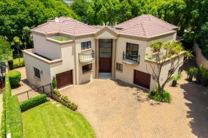 Meridian Realty photo 7