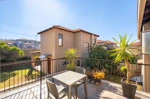 Meridian Realty photo 8