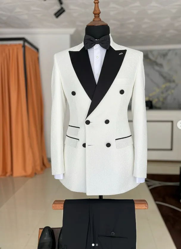 Ûssû Suits photo 3